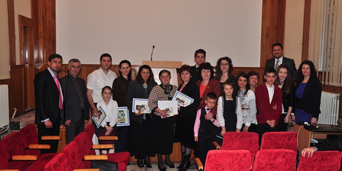 Educaţia între cunoaștere și caracter
